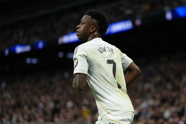 法尔克:拜仁想签维尼修斯是谣言,可能是球员经纪人在造势